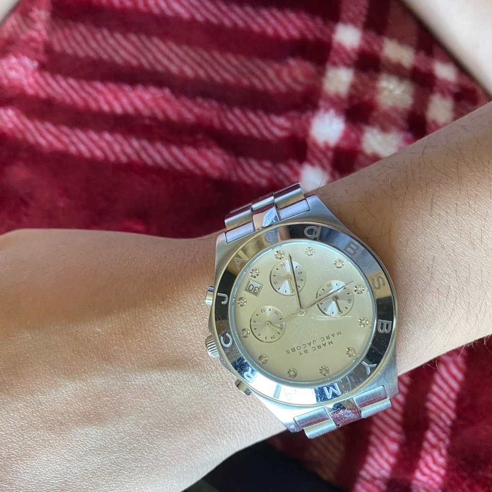 Marc Jacobs Watch - Picture 2 of 4